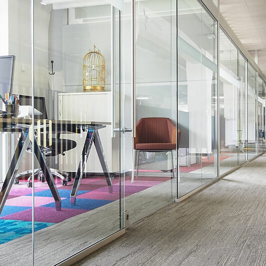 Büro und Co-Working Spaces Büro und Co-Working Spaces